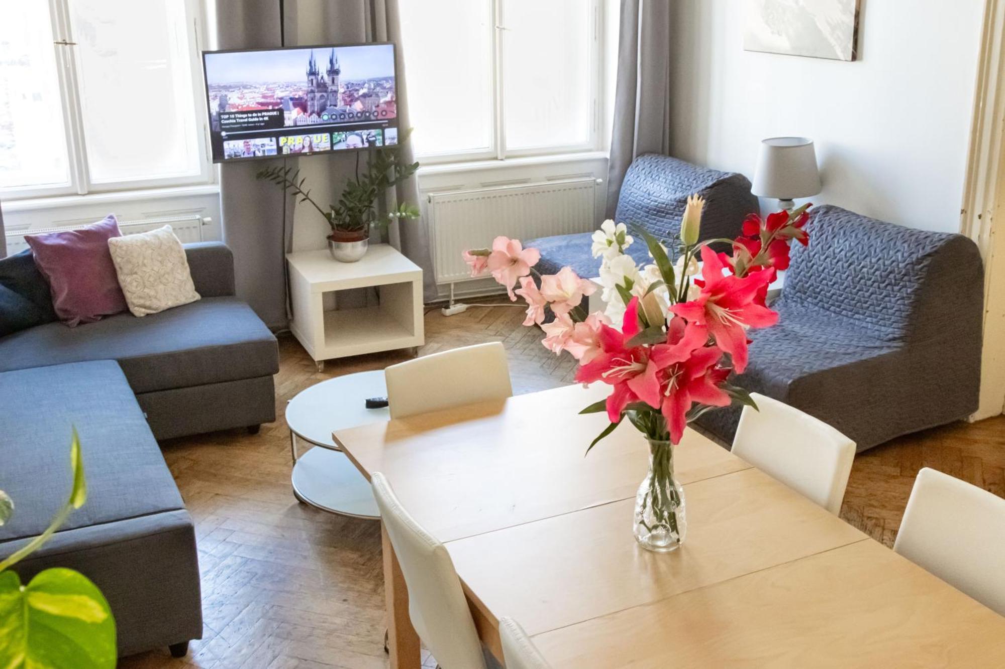 Apartments In Mala Strana - 10 Minutes From Charles Bridge Prag Eksteriør billede