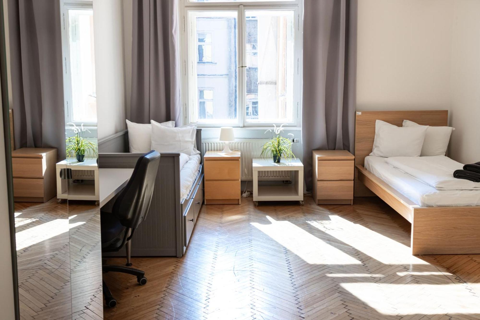 Apartments In Mala Strana - 10 Minutes From Charles Bridge Prag Eksteriør billede
