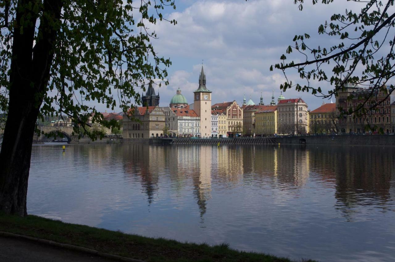 Apartments In Mala Strana - 10 Minutes From Charles Bridge Prag Eksteriør billede